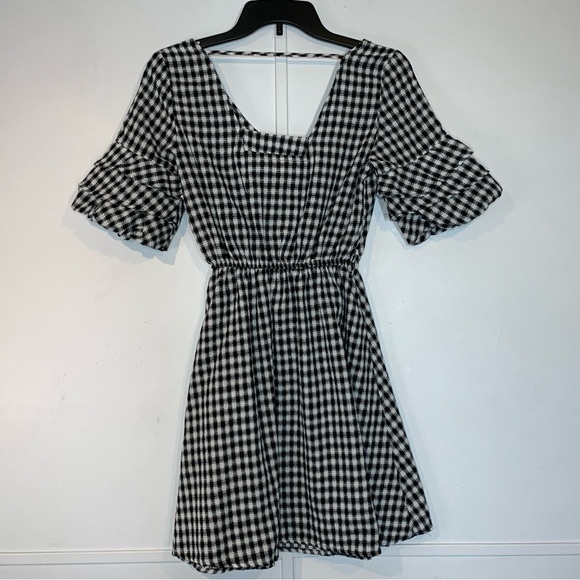 Pretty Little Thing Gingham Tie Waist Tea Dress in Black - Picture 4 of 8